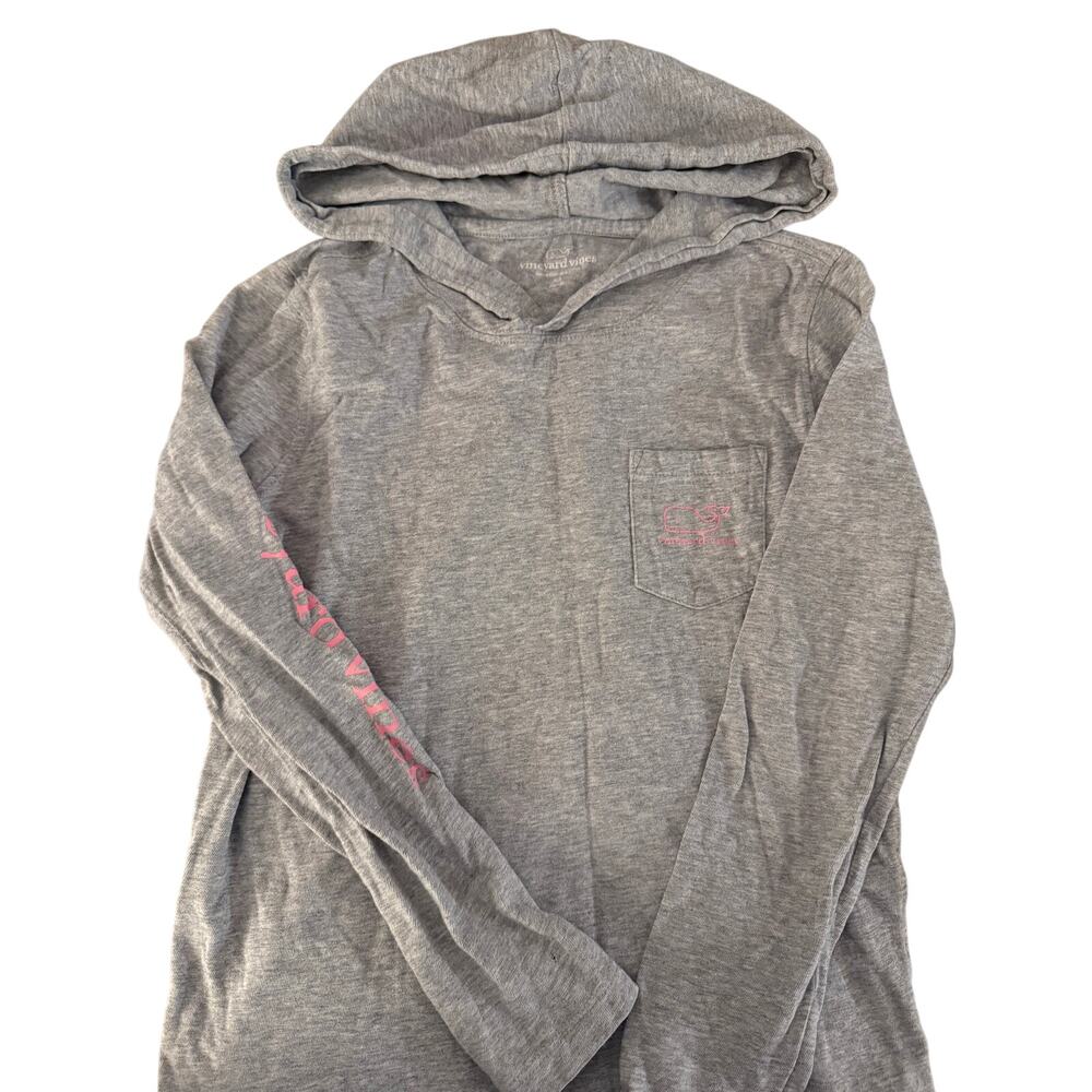 Vineyard Vines grey shir with pink size 10-12